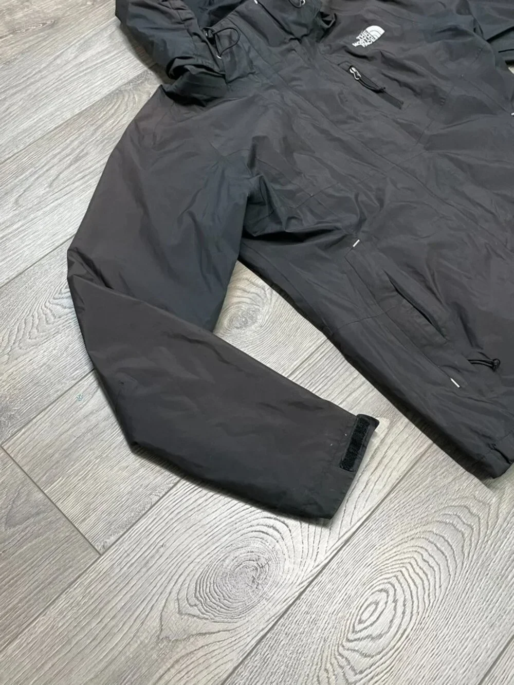 The North Face Womens Black Gore-Tex Rain Jacket Hooded Waterproof Shell Size S - Picture 2 of 16